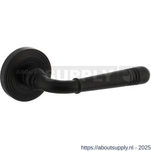 Intersteel Living 1725 deurkruk Helena op rozet verdekt met rillen diameter 55x10 mm met nokken zwart - S26011025 - afbeelding 1