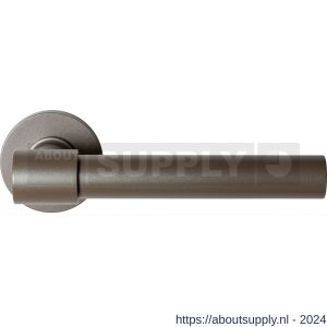 GPF Bouwbeslag Anastasius 3052.A3-00 Hipi Deux+ deurkruk 141,5 mm op ronde rozet 50x8 mm Mocca blend - S21010662 - afbeelding 1